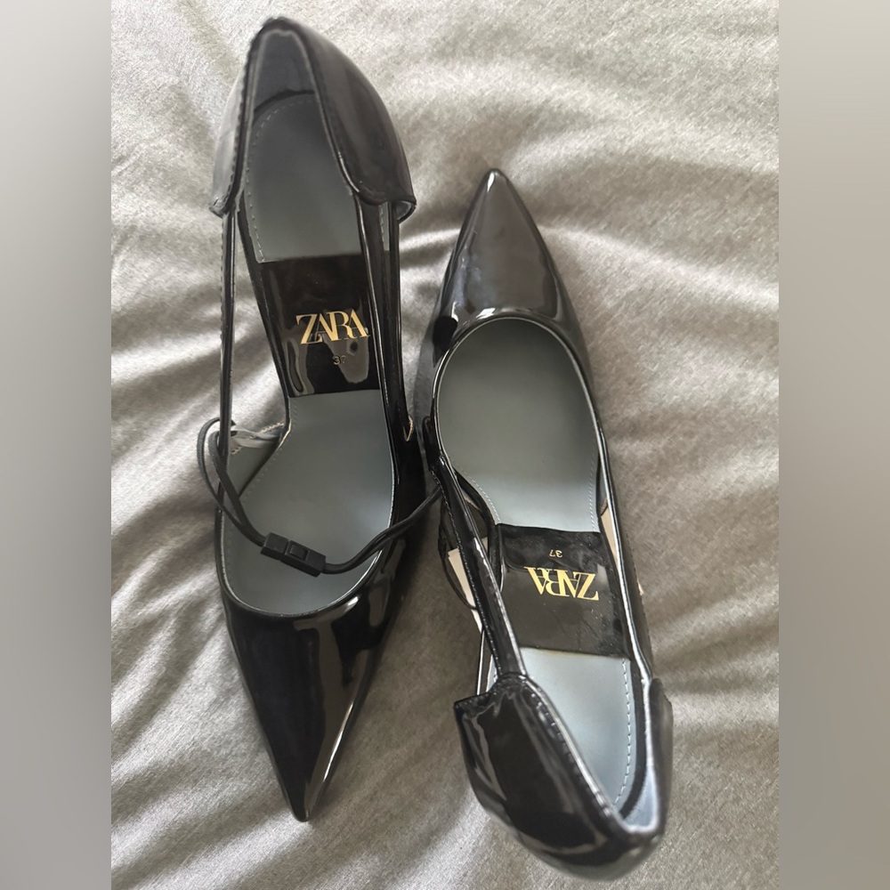 ZARA Black Patent Pointed Slingback Flats